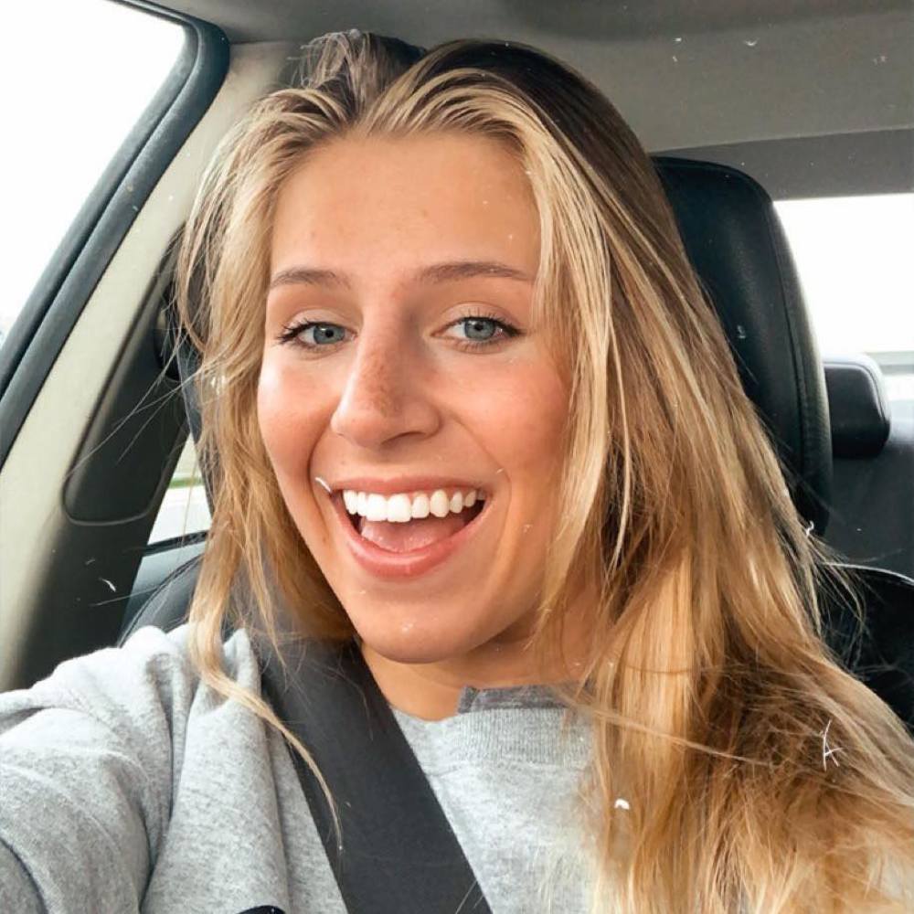 Meet your Posher, Isabella